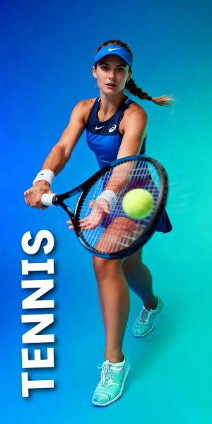 Professionelle Tennisspielerin im blauen Sportoutfit, die im Studio einen Vorhandschlag ausführt. Der Hintergrund zeigt einen Verlauf aus Blau- und Türkistönen, links steht der Schriftzug TENNIS. Beispielmotiv für Fancardz digitale Tennis-Fankarten.
